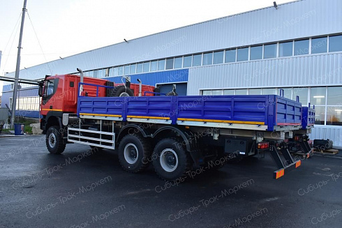Бортовой автомобиль-контейнеровоз AMT 632944