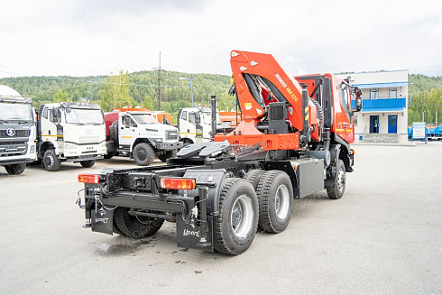 Седельный тягач АМТ 632910-C11 c КМУ ИМ-320